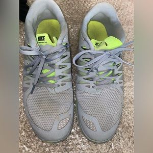 Nike Mens Free 5.0 642198-003 Gray Running Shoes Lace Up Low Top